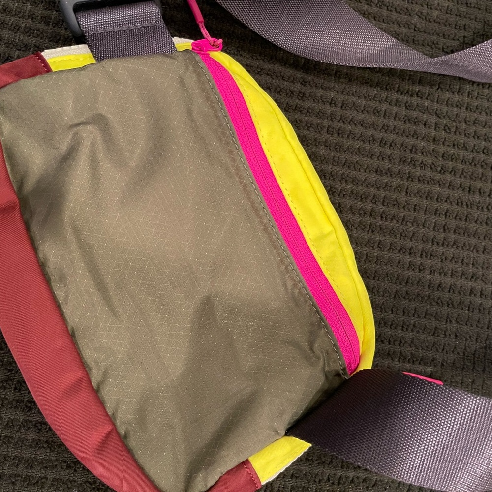 Lululemon Yellow Zip Pouch - Picture 3 of 6
